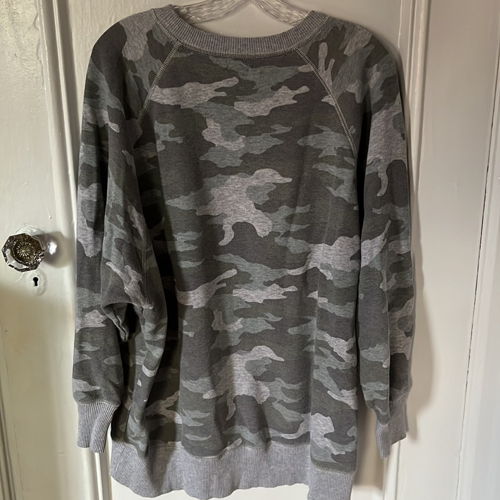 Comfy Oversized Aerie Camo Crewneck Sweatshirt! - Picture 6 of 6